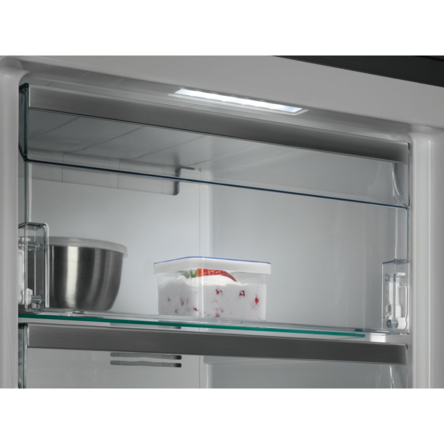 AEG 7000 Series OAG7M281EW Frost Free Upright Freezer - White 