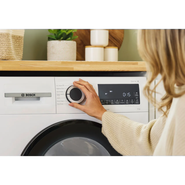 Bosch WGG24400GB Series 6 9kg Washing Machine with 1400 rpm - White