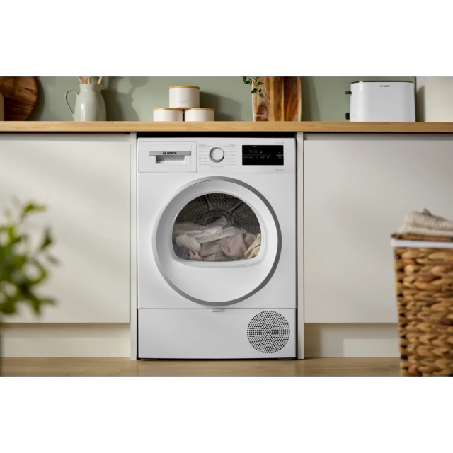 Bosch WTH85226GB Series 4 8Kg Heat Pump Tumble Dryer - White