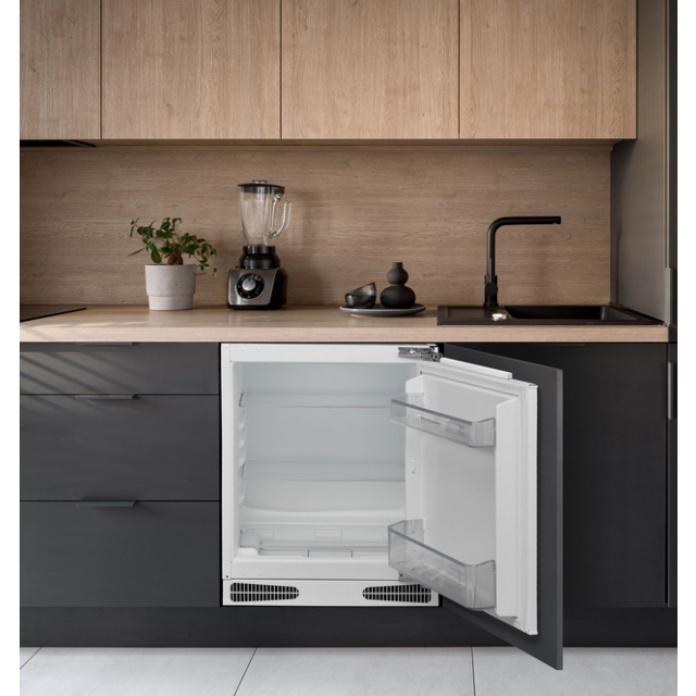 Montpellier MBUL134E Integrated Built Under Larder