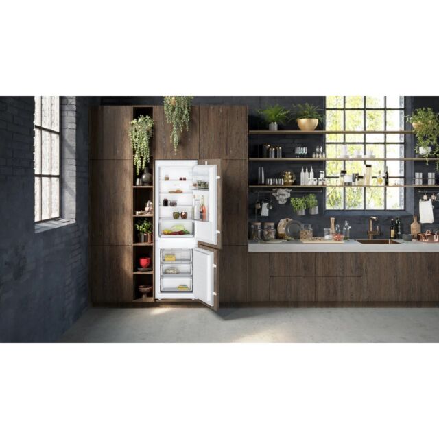 Neff KI7861SE0G N30 Integrated 60/40 Frost Free Fridge Freezer With Sliding Door Fixing Kit - White 