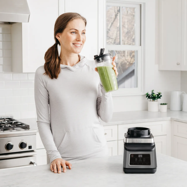 Ninja BN750UK 2.1 Litre Blender with 2 Accessories