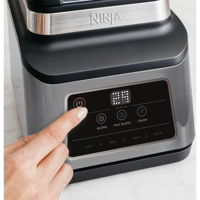 Ninja BN750UK 2.1 Litre Blender with 2 Accessories