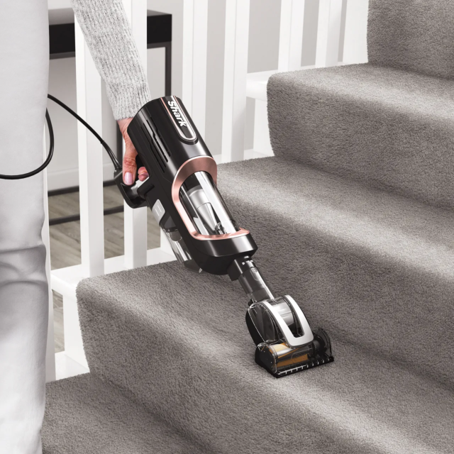 Shark HZ500UKT Anti-Hair Wrap with Flexology and True Pet Upright Vacuum Cleaner